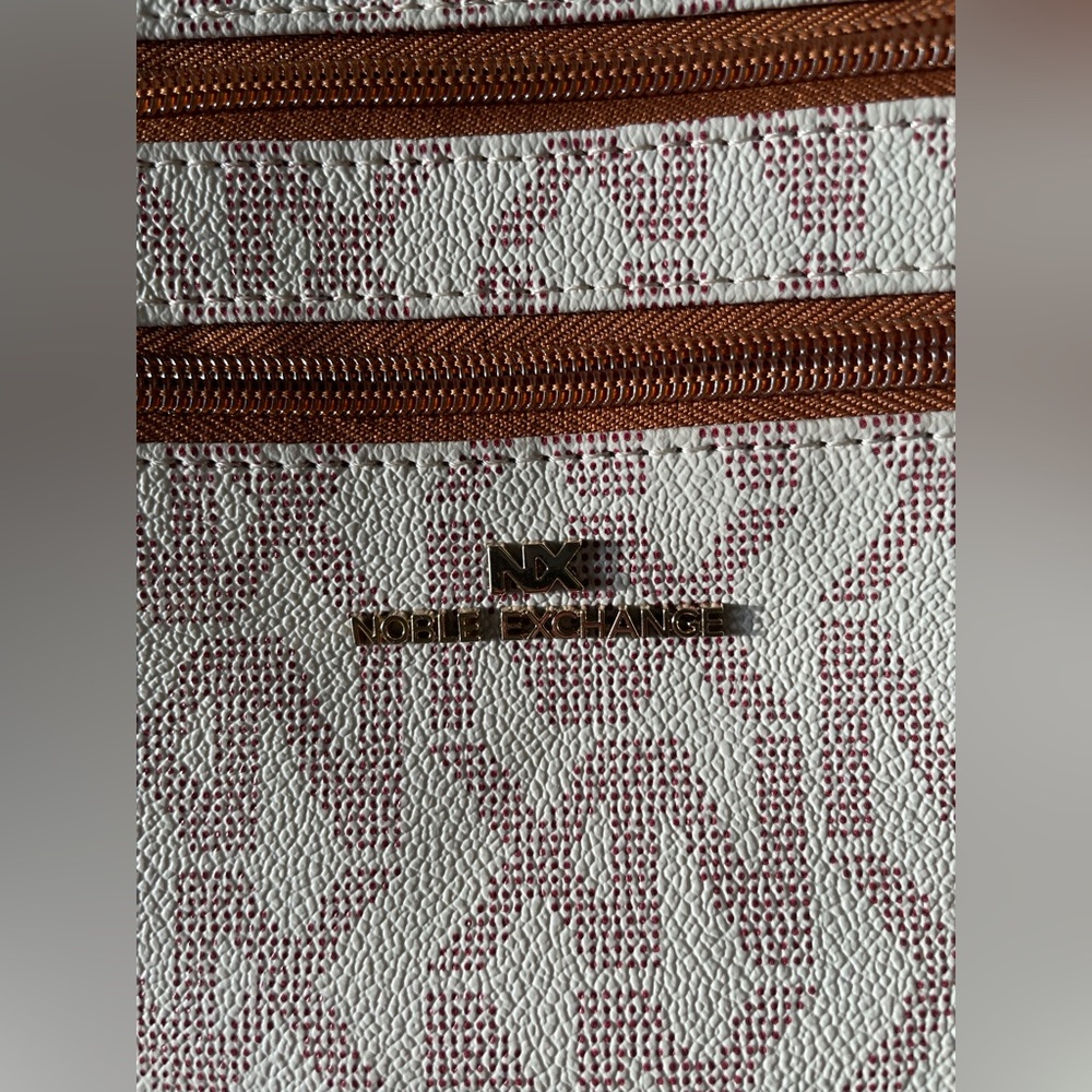 Purse - Picture 3 of 13